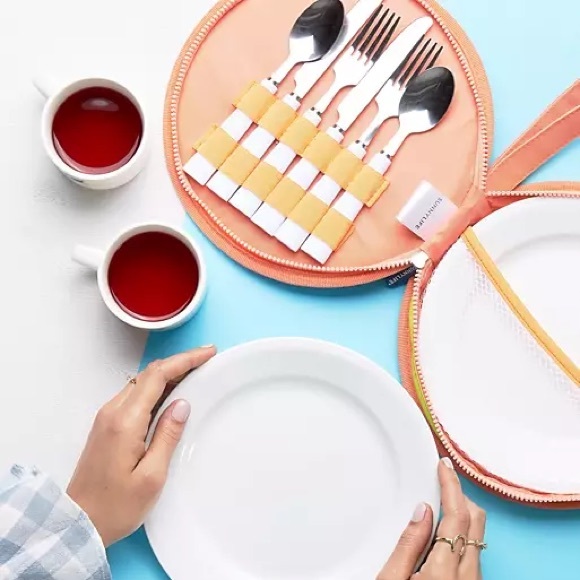 NWT Picnic Set - Picture 2 of 7